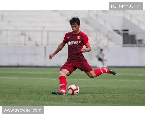 深圳足球队以52分领跑冠军赛积分榜展现强劲实力和争冠决心