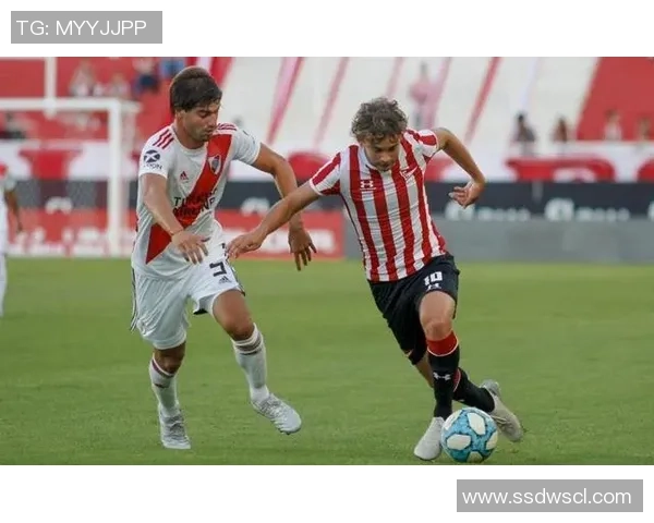 南京篮球队边路渗透战术解析与实战应用研究